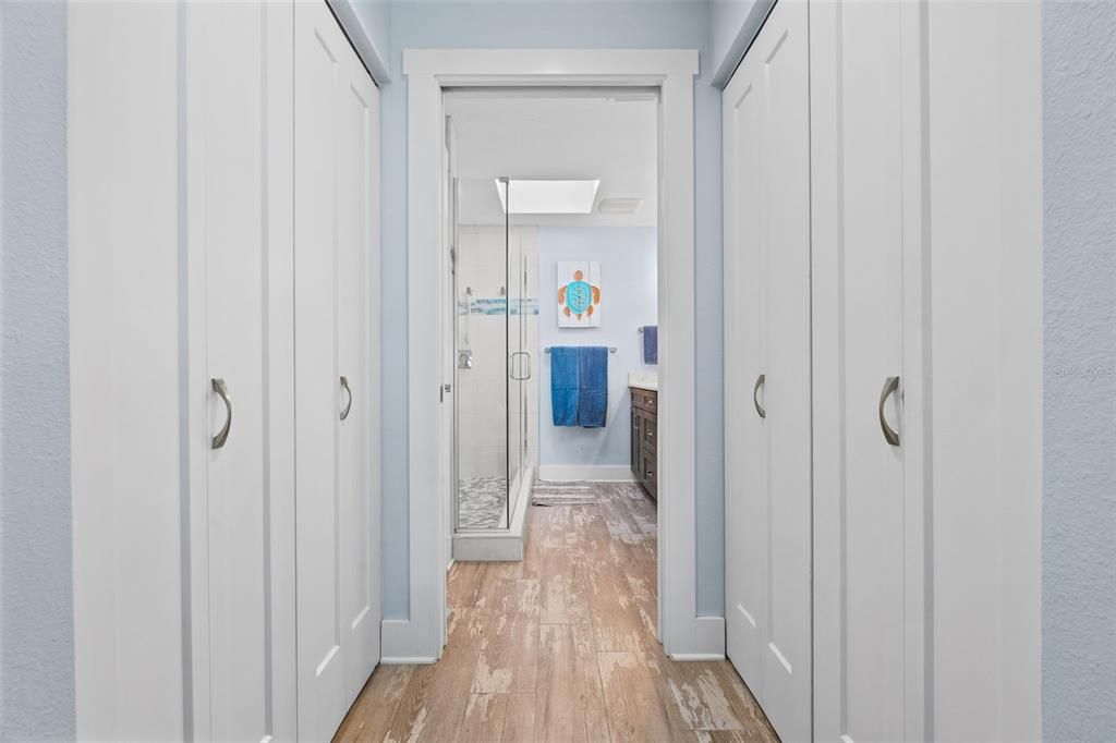 En Venta: $650,000 (3 camas, 3 baños, 2100 Pies cuadrados)