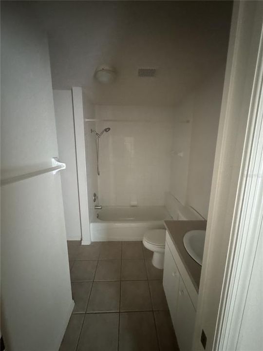 For Rent: $1,400 (2 beds, 1 baths, 2962 Square Feet)
