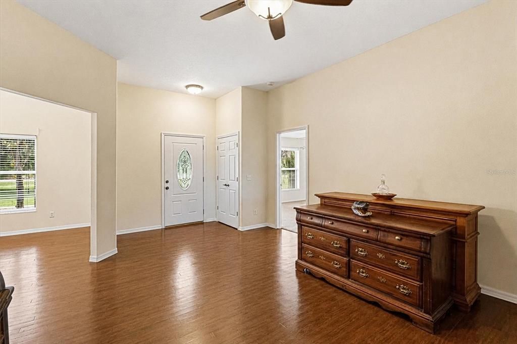For Sale: $535,000 (4 beds, 3 baths, 2517 Square Feet)