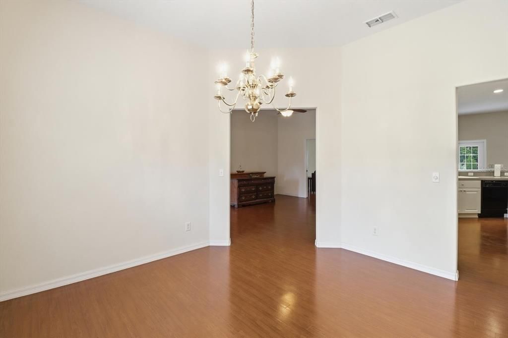 For Sale: $535,000 (4 beds, 3 baths, 2517 Square Feet)