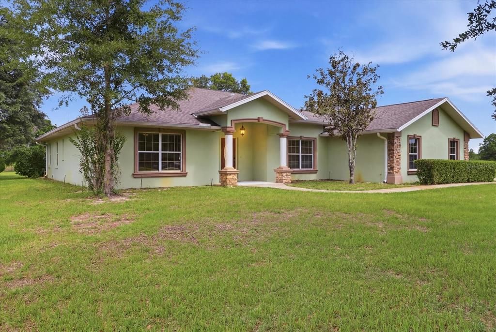 For Sale: $535,000 (4 beds, 3 baths, 2517 Square Feet)