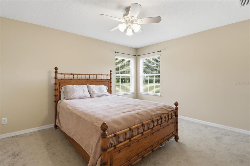 For Sale: $535,000 (4 beds, 3 baths, 2517 Square Feet)