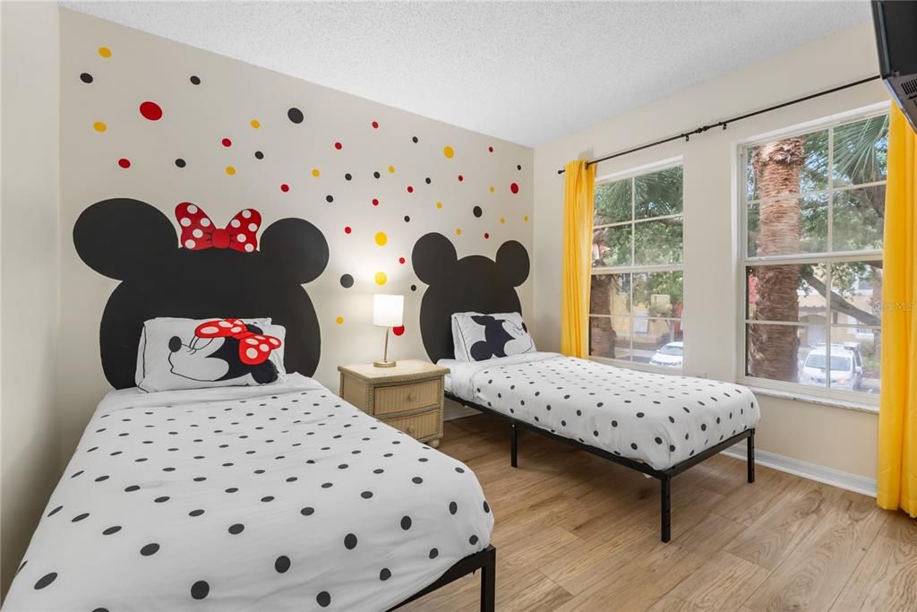 For Sale: $330,000 (4 beds, 3 baths, 1645 Square Feet)
