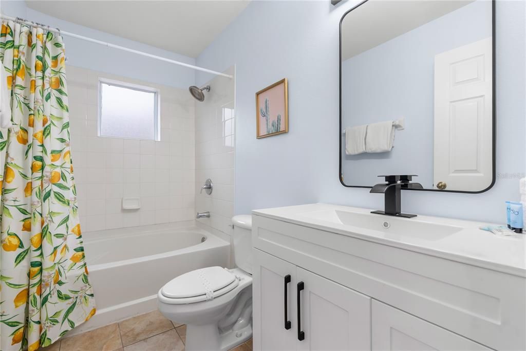 For Sale: $330,000 (4 beds, 3 baths, 1645 Square Feet)