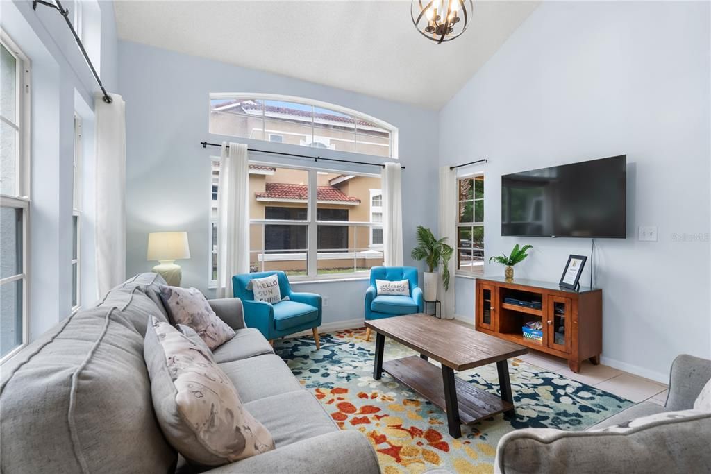 For Sale: $330,000 (4 beds, 3 baths, 1645 Square Feet)