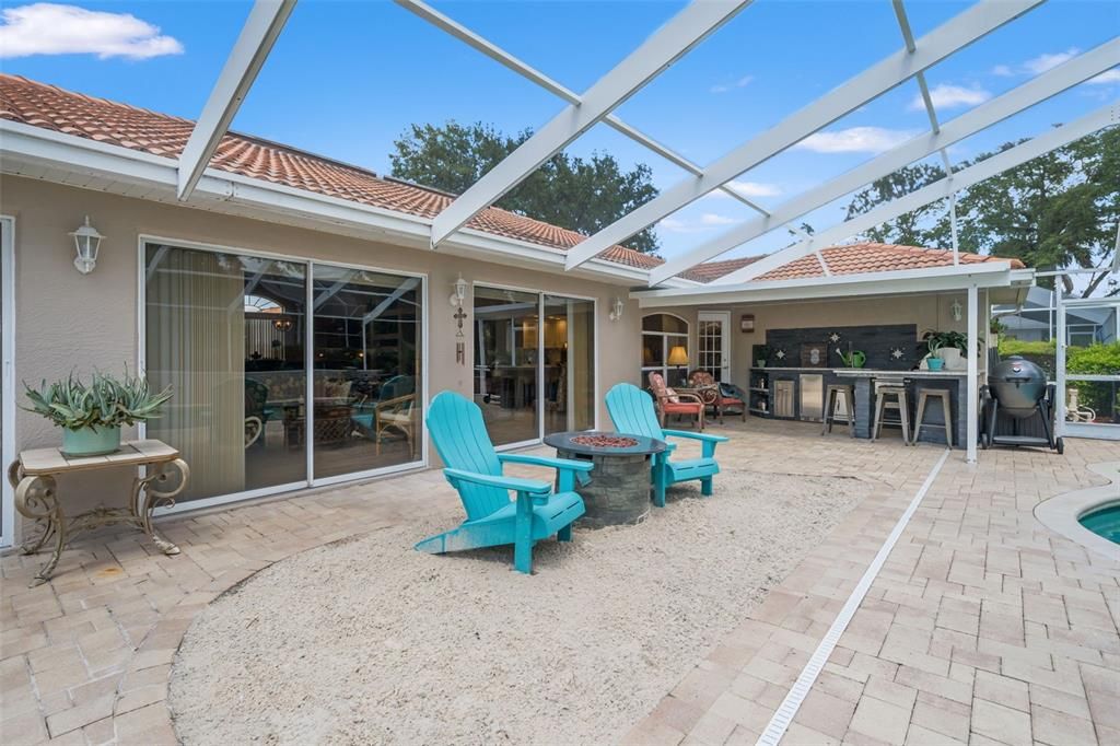 En Venta: $499,900 (3 camas, 2 baños, 2366 Pies cuadrados)