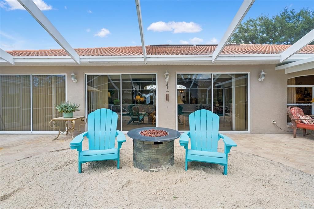 En Venta: $499,900 (3 camas, 2 baños, 2366 Pies cuadrados)
