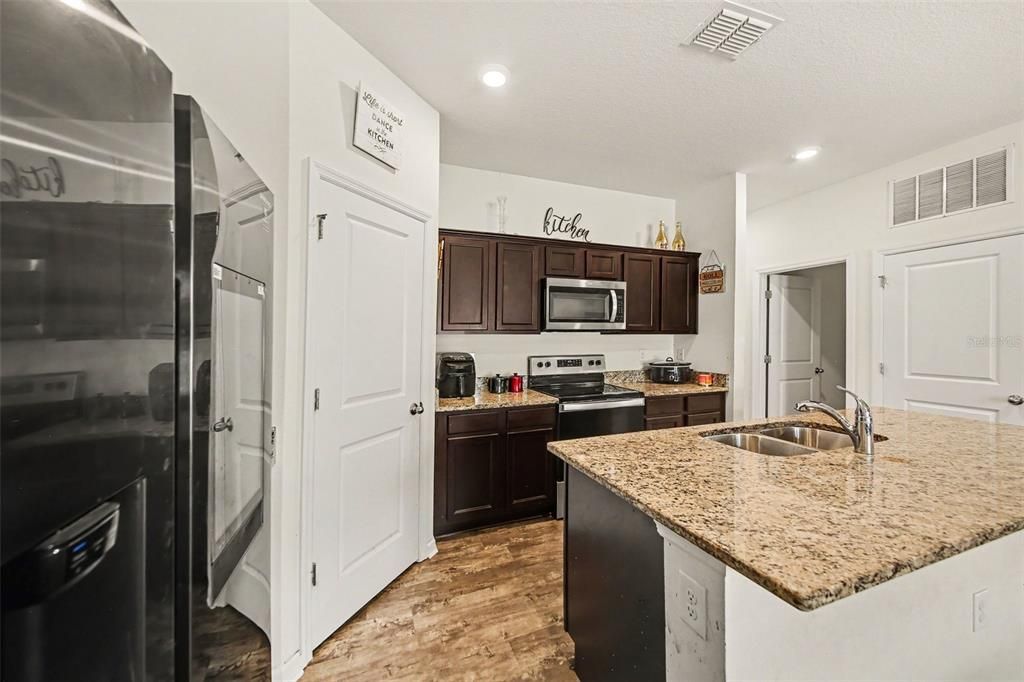 En Venta: $299,999 (3 camas, 2 baños, 1537 Pies cuadrados)