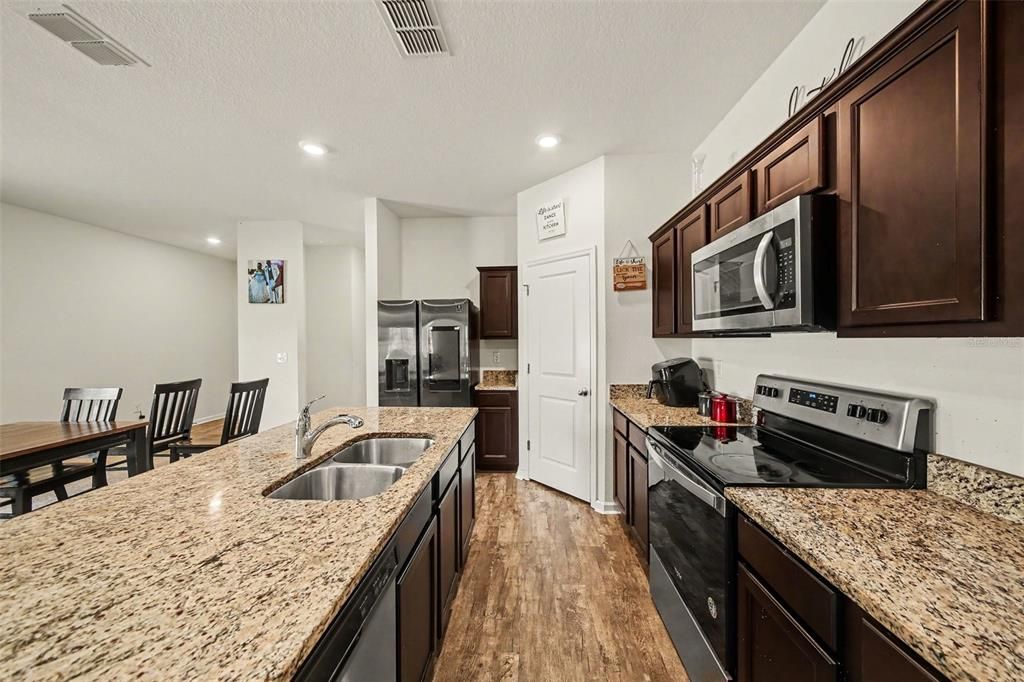 En Venta: $299,999 (3 camas, 2 baños, 1537 Pies cuadrados)