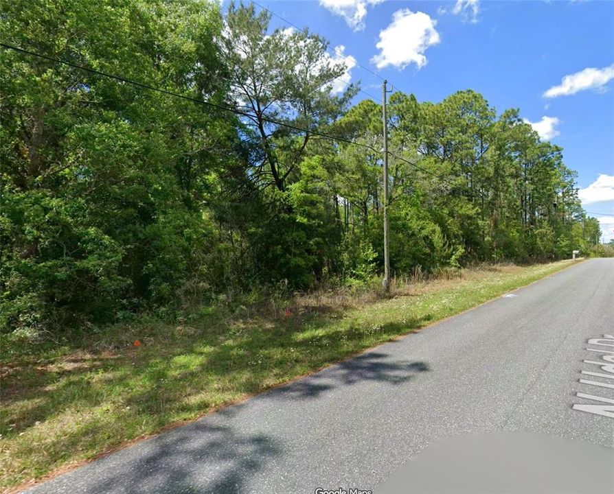 На продажу: $24,900 (0.23 acres)