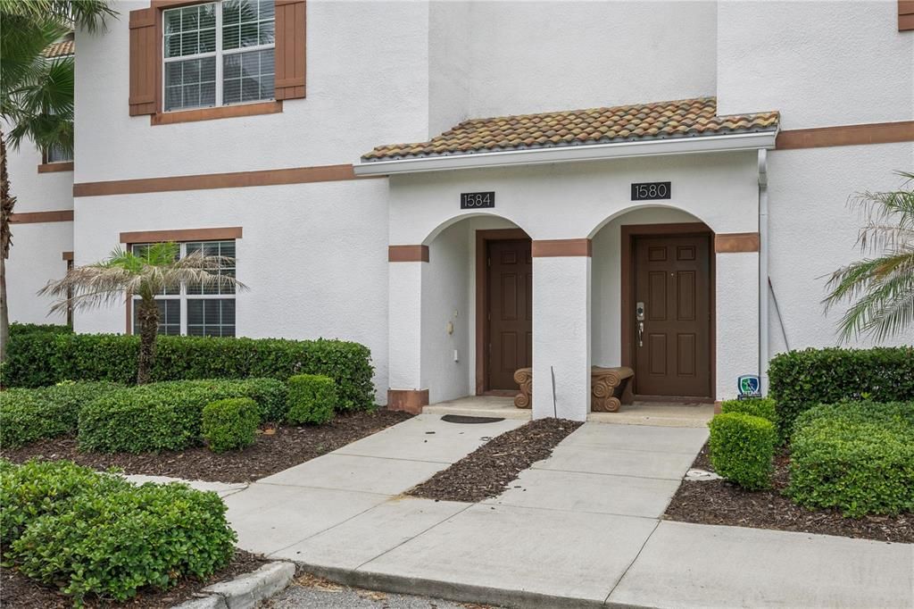 For Sale: $350,000 (4 beds, 3 baths, 1902 Square Feet)
