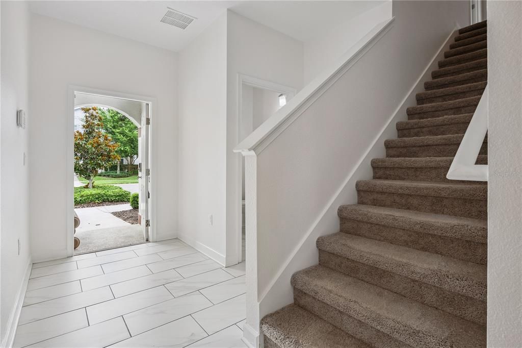 For Sale: $350,000 (4 beds, 3 baths, 1902 Square Feet)