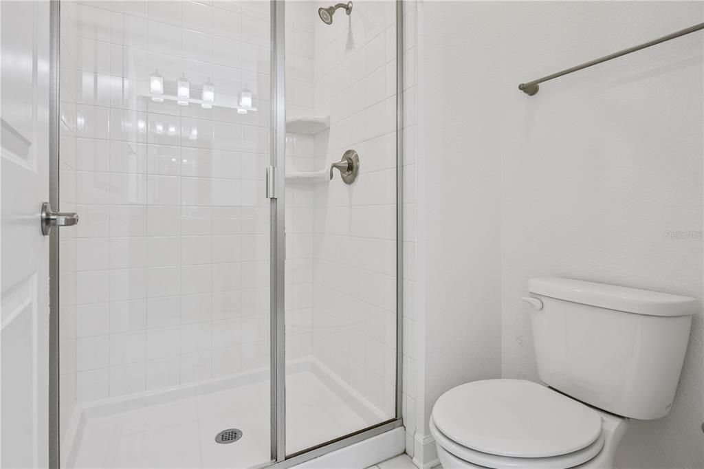 For Sale: $350,000 (4 beds, 3 baths, 1902 Square Feet)