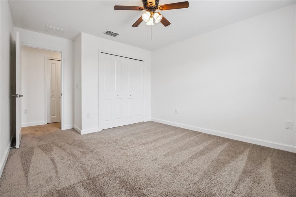 For Sale: $350,000 (4 beds, 3 baths, 1902 Square Feet)