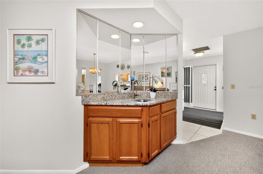 For Sale: $190,000 (2 beds, 2 baths, 1089 Square Feet)