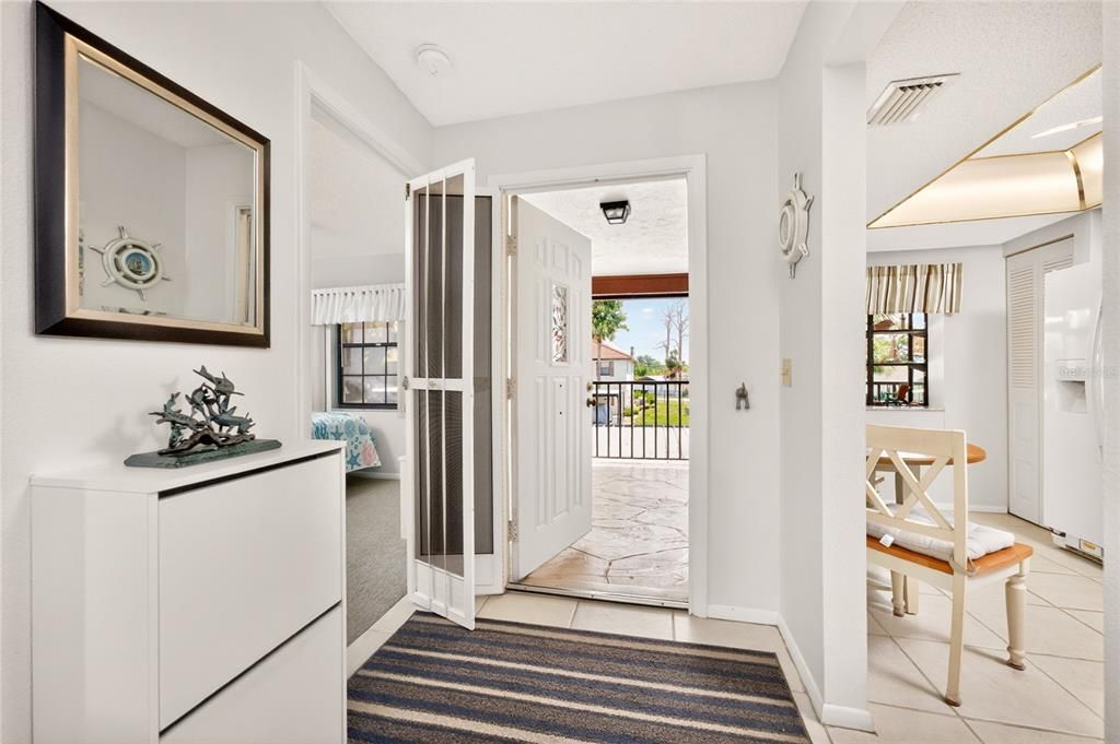 For Sale: $190,000 (2 beds, 2 baths, 1089 Square Feet)