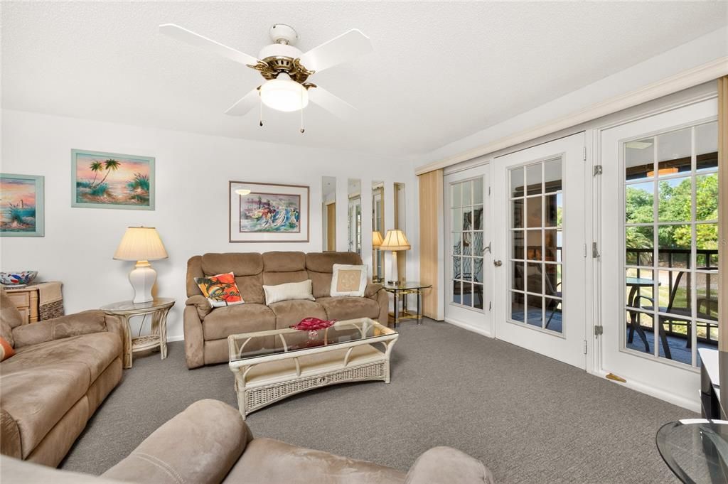 For Sale: $190,000 (2 beds, 2 baths, 1089 Square Feet)