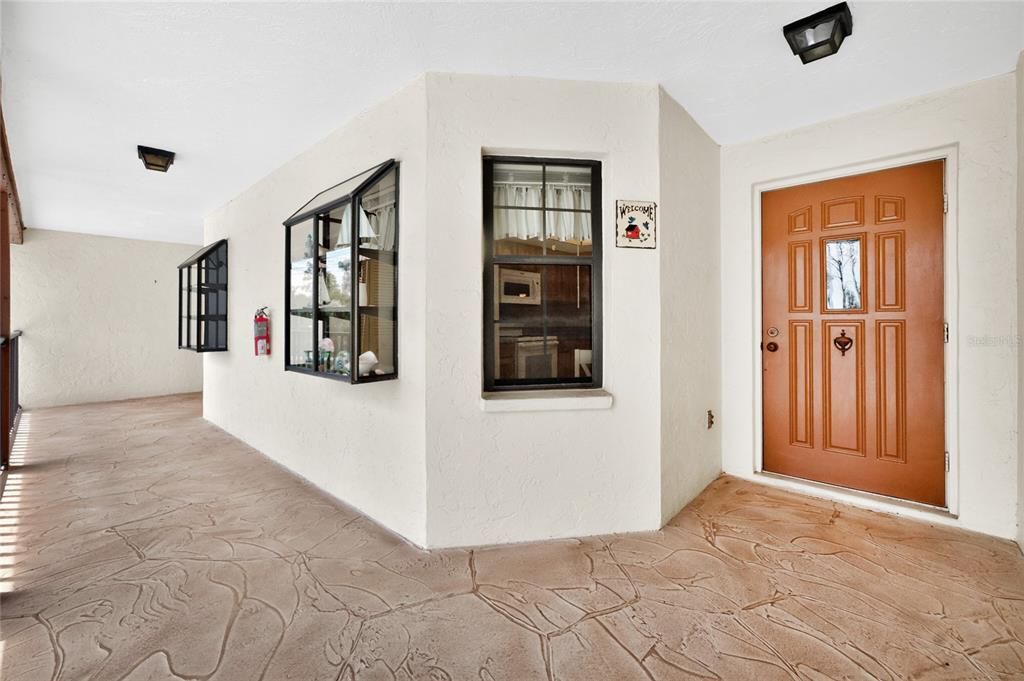 For Sale: $190,000 (2 beds, 2 baths, 1089 Square Feet)