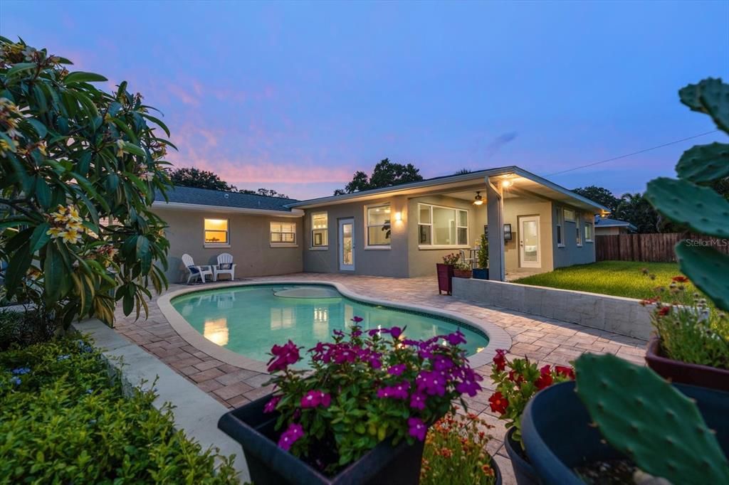 For Sale: $899,000 (4 beds, 3 baths, 2264 Square Feet)