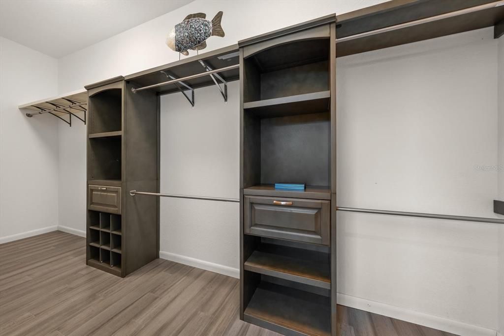 For Sale: $899,000 (4 beds, 3 baths, 2264 Square Feet)