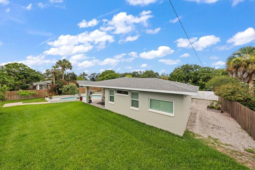 For Sale: $899,000 (4 beds, 3 baths, 2264 Square Feet)