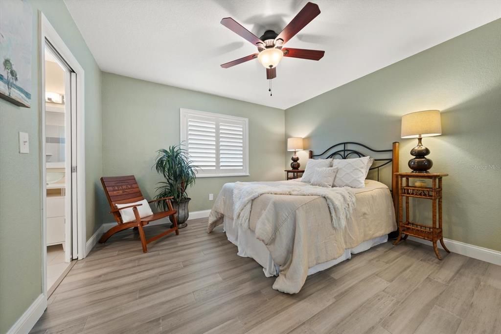 For Sale: $899,000 (4 beds, 3 baths, 2264 Square Feet)