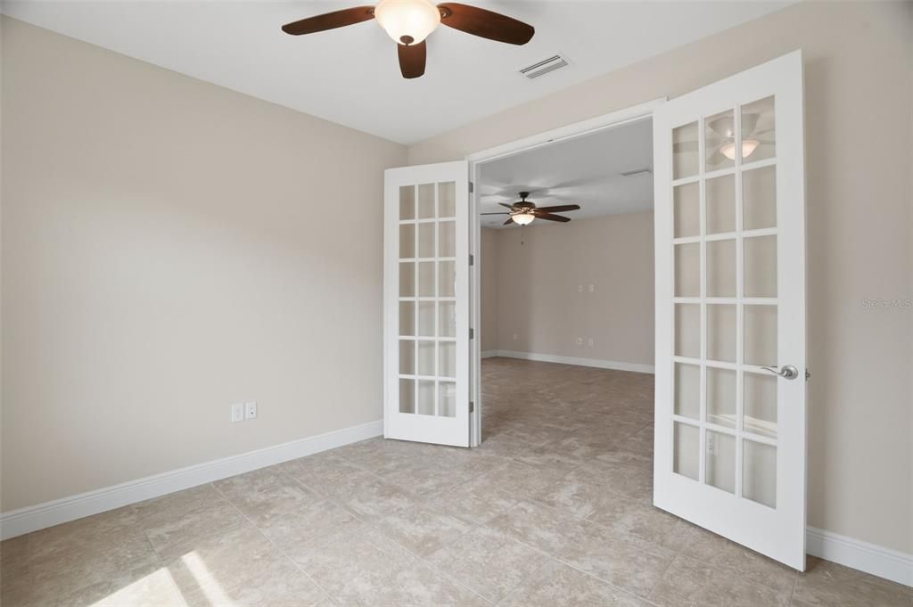 For Sale: $388,880 (3 beds, 2 baths, 1737 Square Feet)
