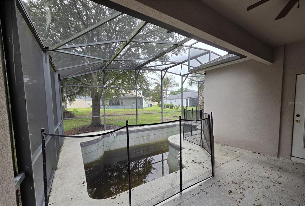 En Venta: $255,150 (4 camas, 3 baños, 1956 Pies cuadrados)