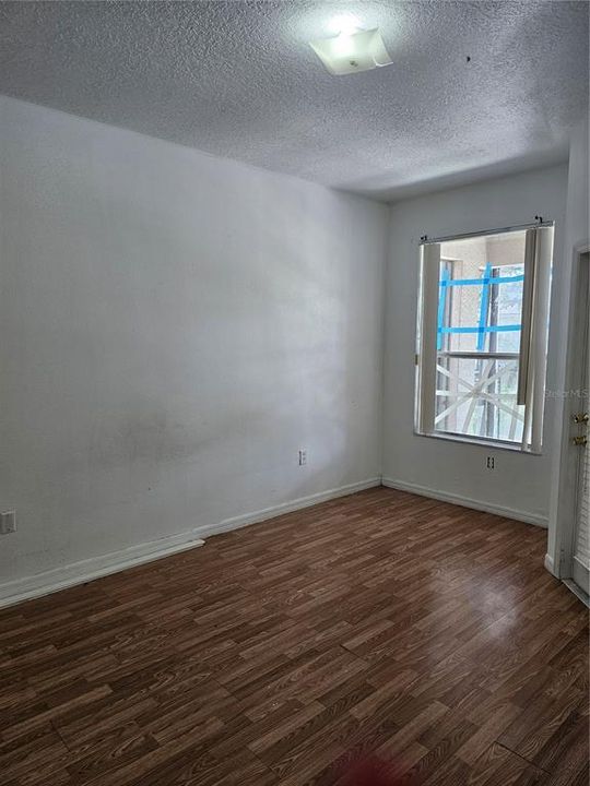 En Venta: $255,150 (4 camas, 3 baños, 1956 Pies cuadrados)