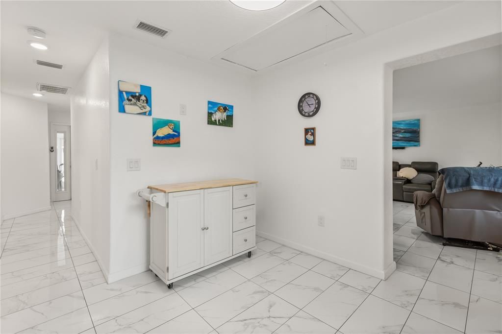 For Sale: $675,000 (3 beds, 3 baths, 1943 Square Feet)