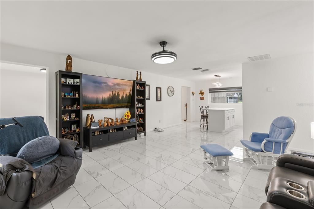 For Sale: $675,000 (3 beds, 3 baths, 1943 Square Feet)