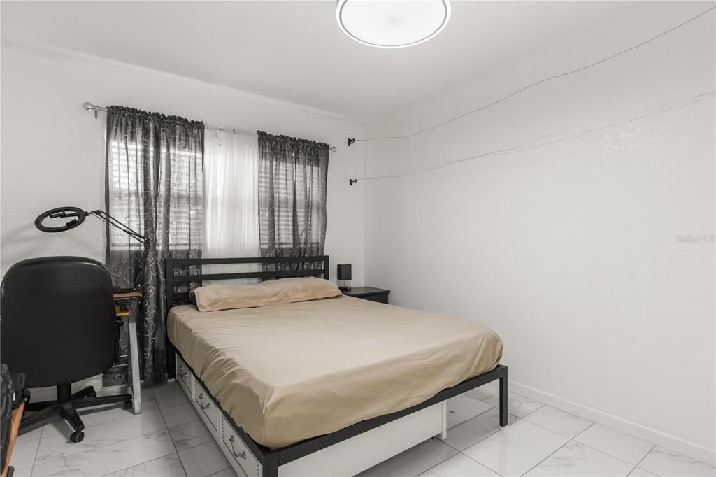 For Sale: $675,000 (3 beds, 3 baths, 1943 Square Feet)