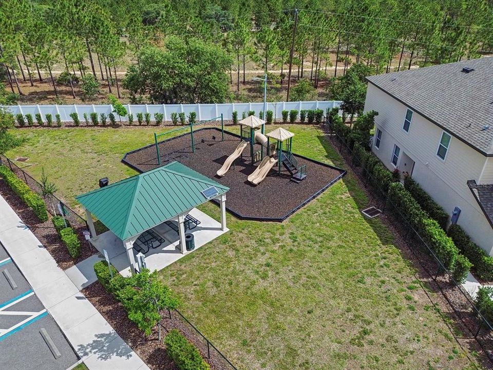 На продажу: $266,000 (2 спален, 2 ванн, 1616 Квадратных фут)