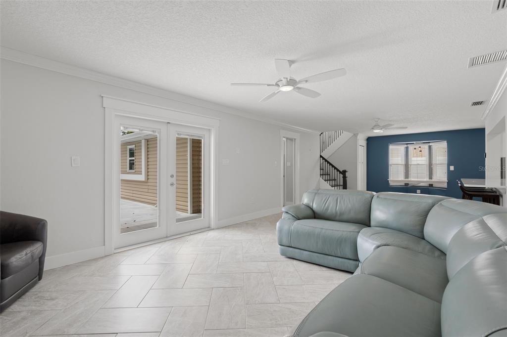 For Sale: $885,000 (3 beds, 2 baths, 2302 Square Feet)