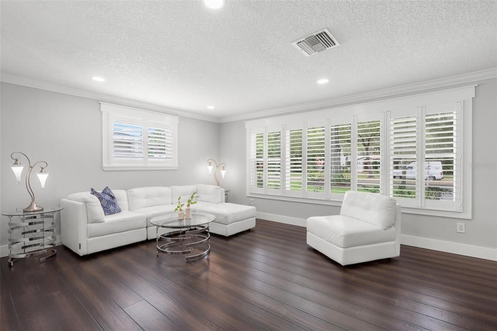 For Sale: $885,000 (3 beds, 2 baths, 2302 Square Feet)