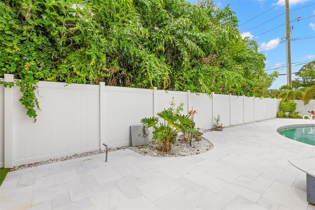 For Sale: $885,000 (3 beds, 2 baths, 2302 Square Feet)