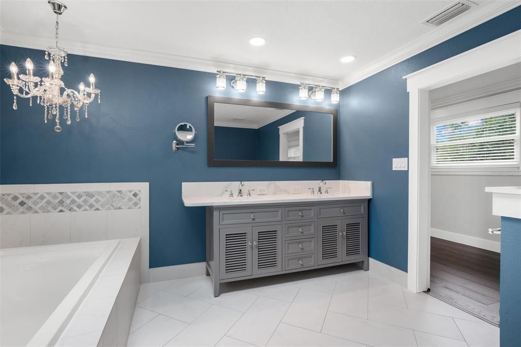For Sale: $885,000 (3 beds, 2 baths, 2302 Square Feet)