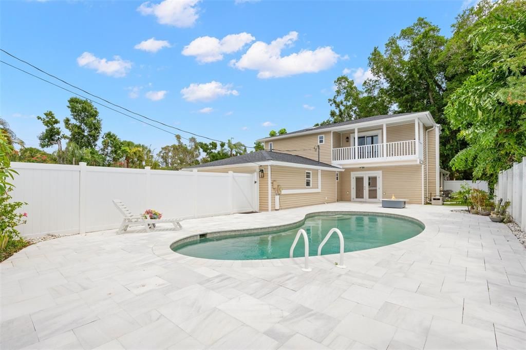 For Sale: $885,000 (3 beds, 2 baths, 2302 Square Feet)