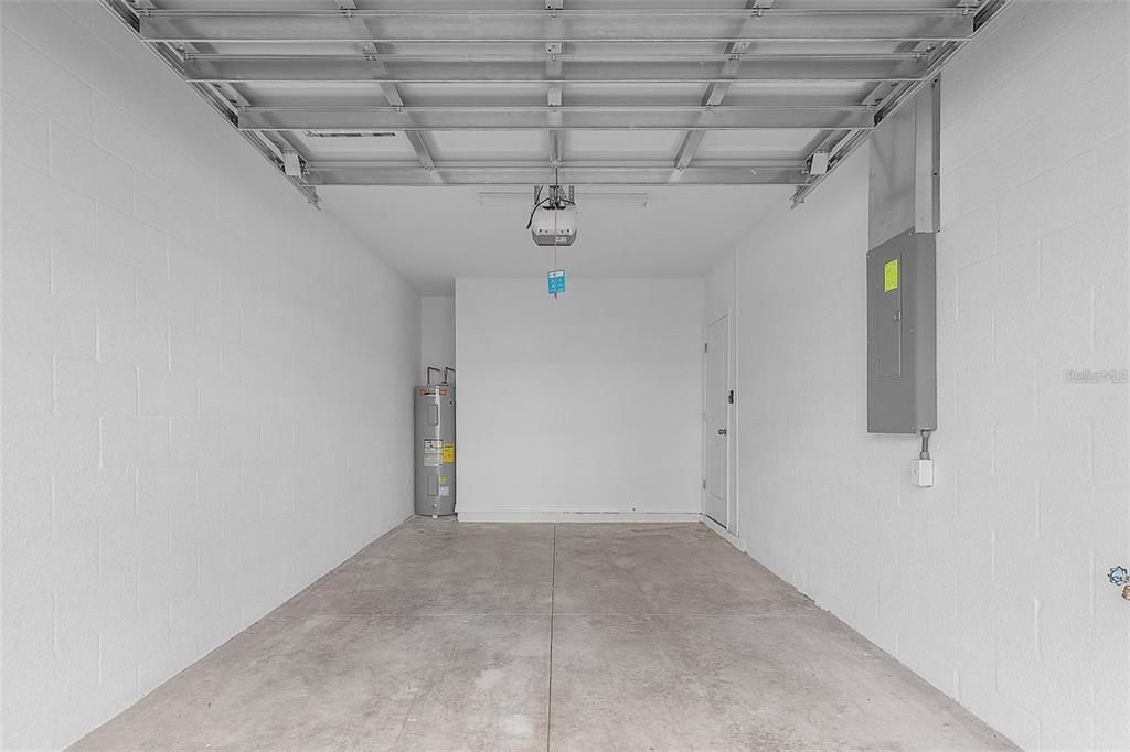 For Rent: $2,200 (3 beds, 2 baths, 1352 Square Feet)