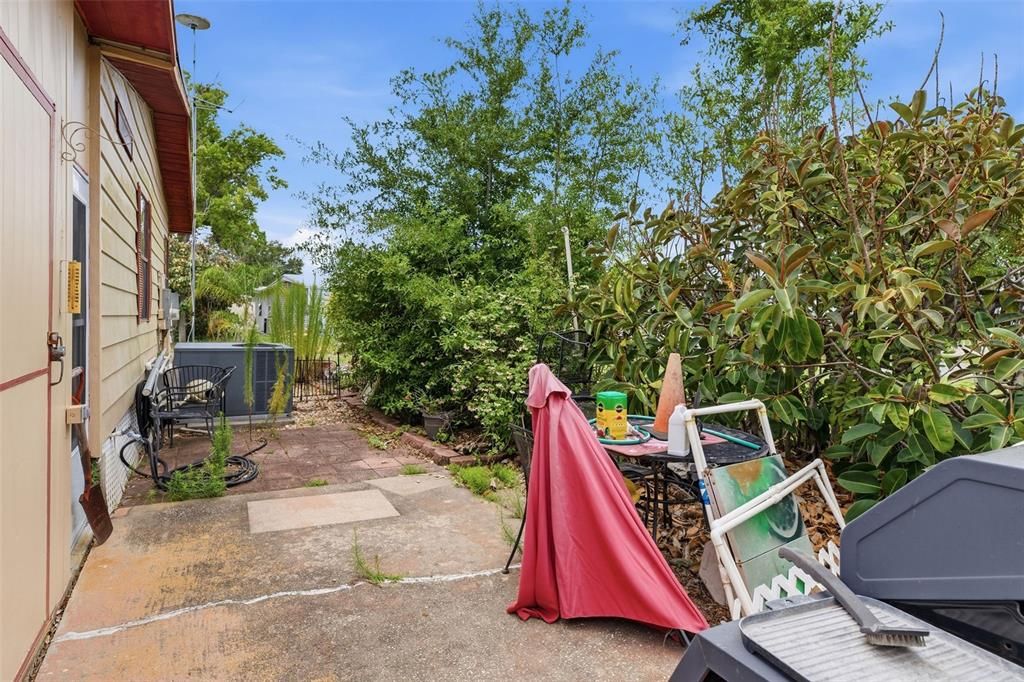 На продажу: $175,000 (2 спален, 2 ванн, 1266 Квадратных фут)