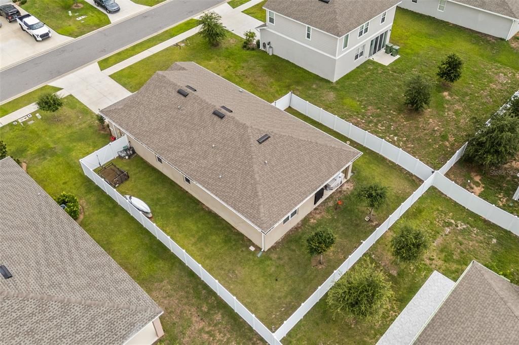 На продажу: $335,000 (4 спален, 2 ванн, 2614 Квадратных фут)