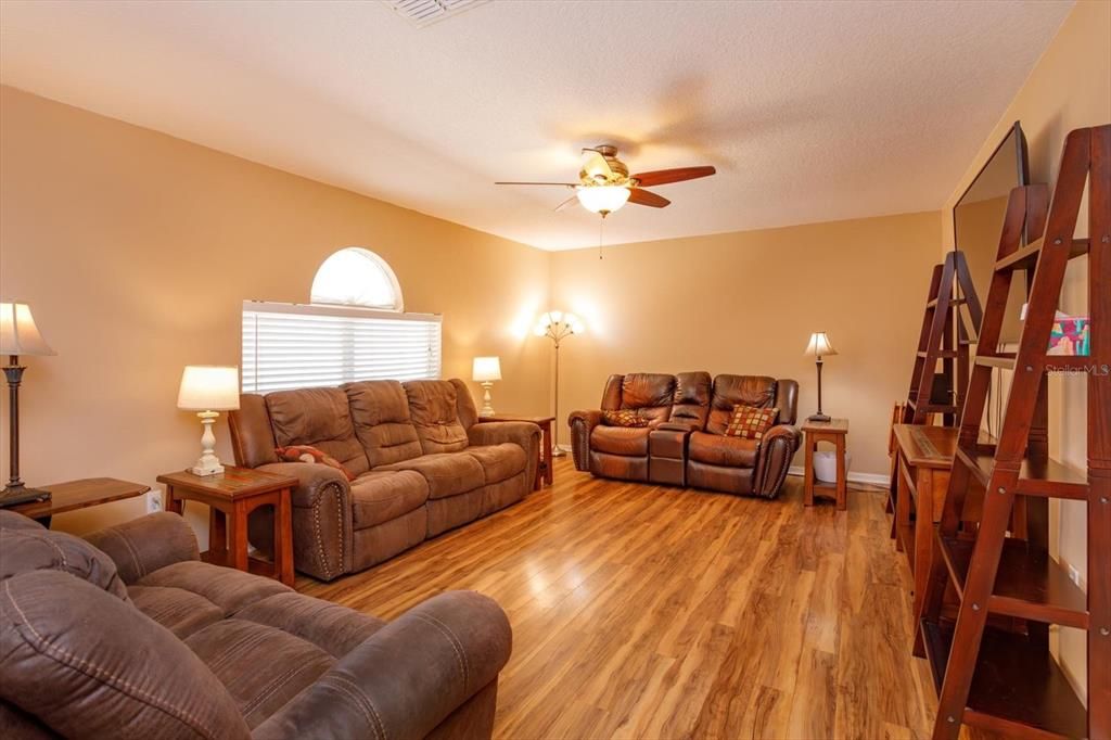 For Sale: $360,000 (4 beds, 2 baths, 2358 Square Feet)