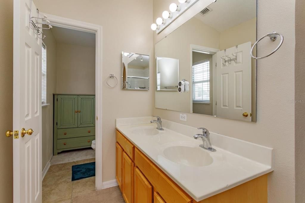 For Sale: $360,000 (4 beds, 2 baths, 2358 Square Feet)
