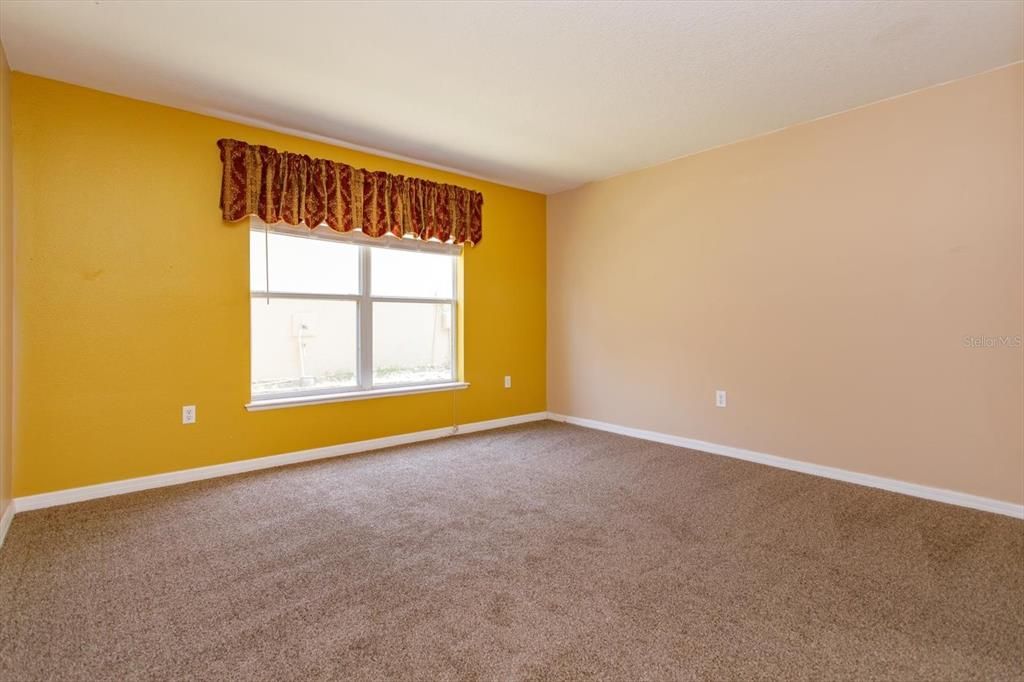 For Sale: $360,000 (4 beds, 2 baths, 2358 Square Feet)