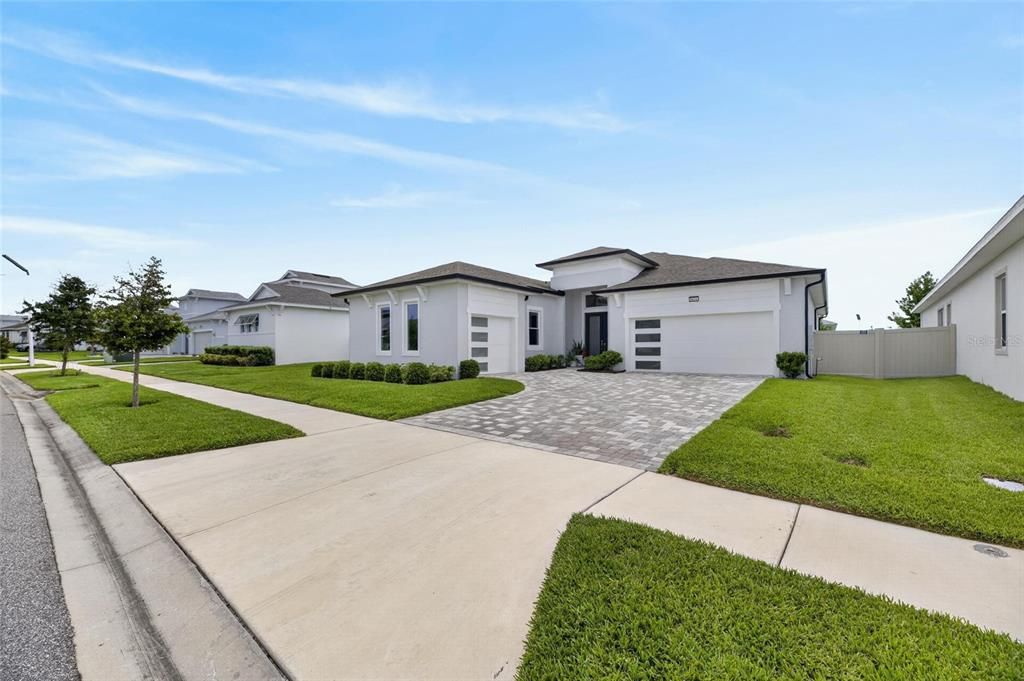 For Sale: $749,990 (4 beds, 2 baths, 2497 Square Feet)