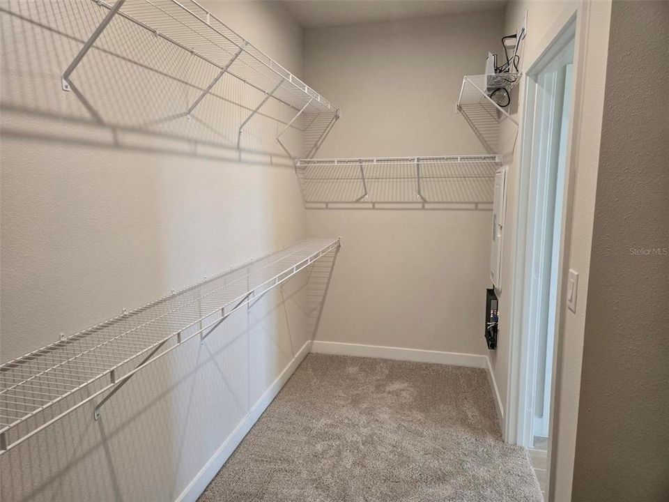 For Sale: $288,615 (3 beds, 2 baths, 1488 Square Feet)