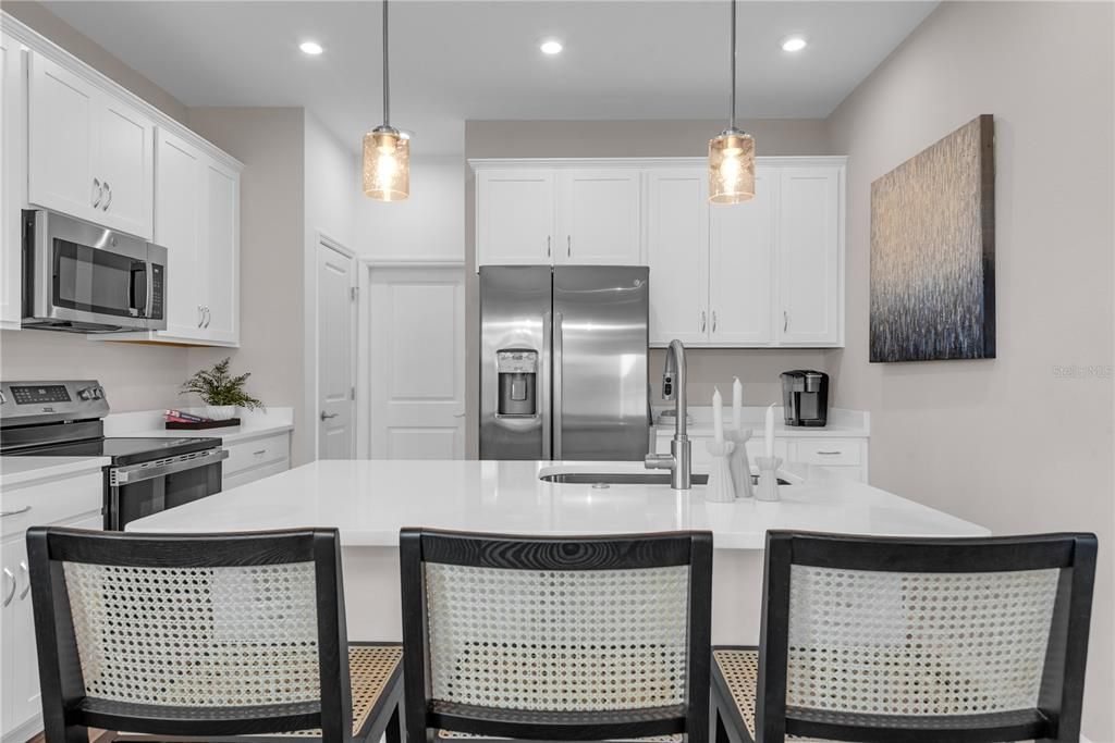 En Venta: $379,500 (4 camas, 2 baños, 2160 Pies cuadrados)