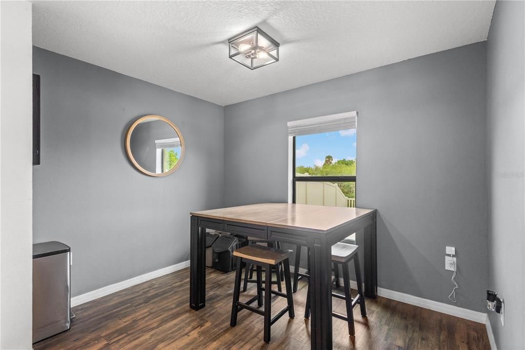 For Sale: $259,950 (3 beds, 2 baths, 1404 Square Feet)