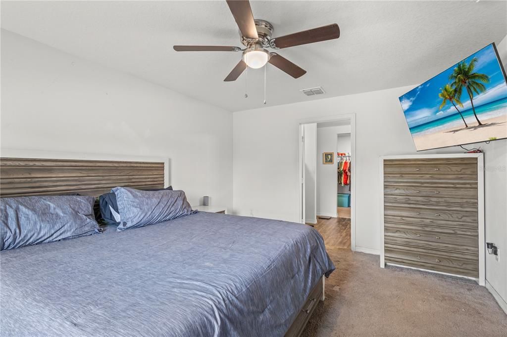 For Sale: $259,950 (3 beds, 2 baths, 1404 Square Feet)