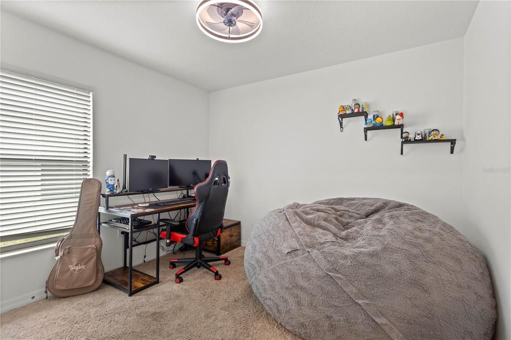 For Sale: $259,950 (3 beds, 2 baths, 1404 Square Feet)